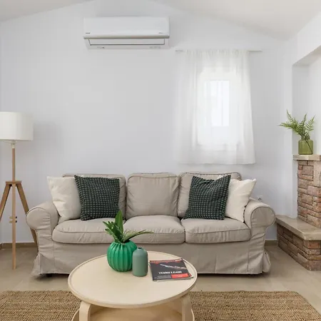 Kiwi By Halu!, In Perea Apartman