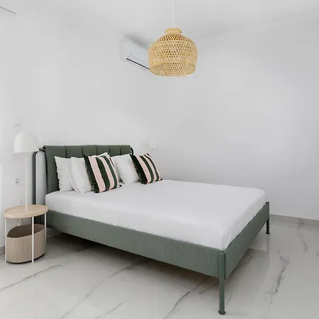 Kiwi By Halu!, In Perea Apartman Peraía