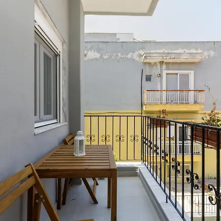 Kiwi By Halu!, In Perea Peraía