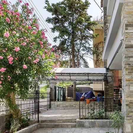 Kiwi By Halu!, In Perea Peraía