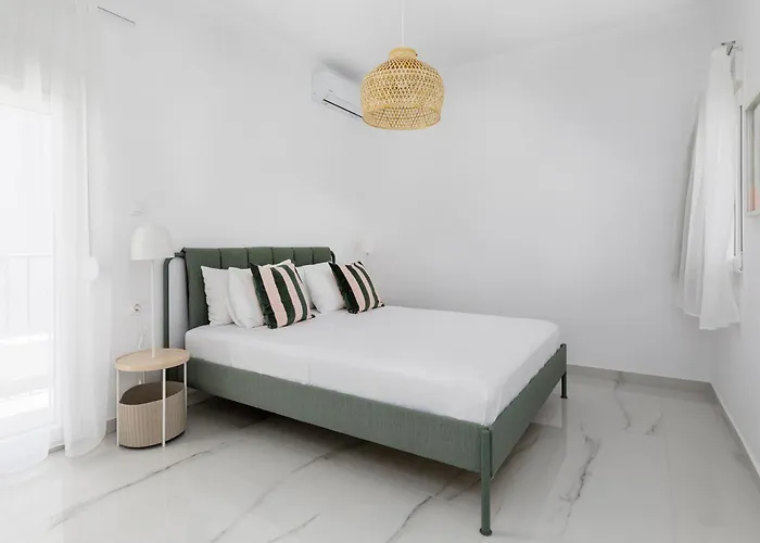 Kiwi By Halu!, In Perea شقة Peraía